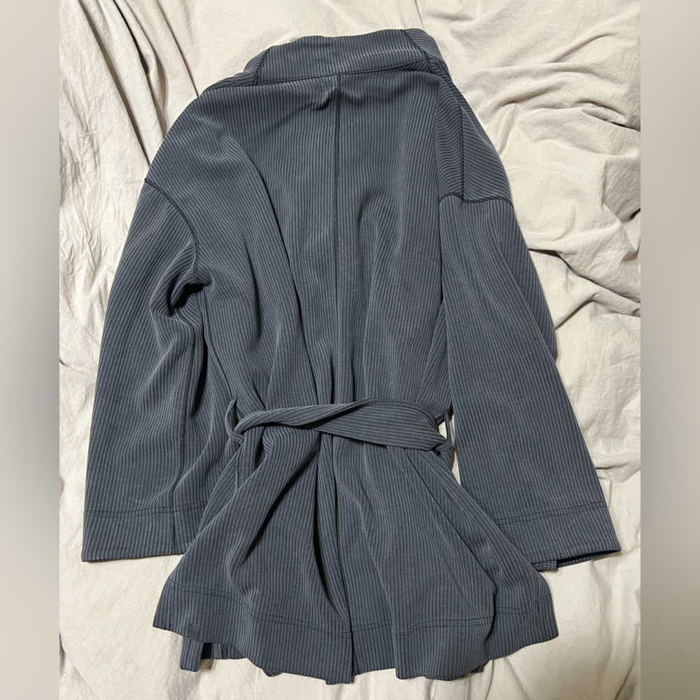 Lululemon Ribbed Softstreme Belted Wrap Robe - Picture 5 of 6